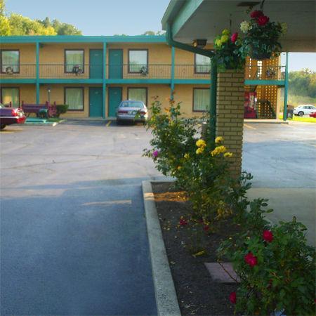 Village Inn Motel - Berrien Springs Εξωτερικό φωτογραφία